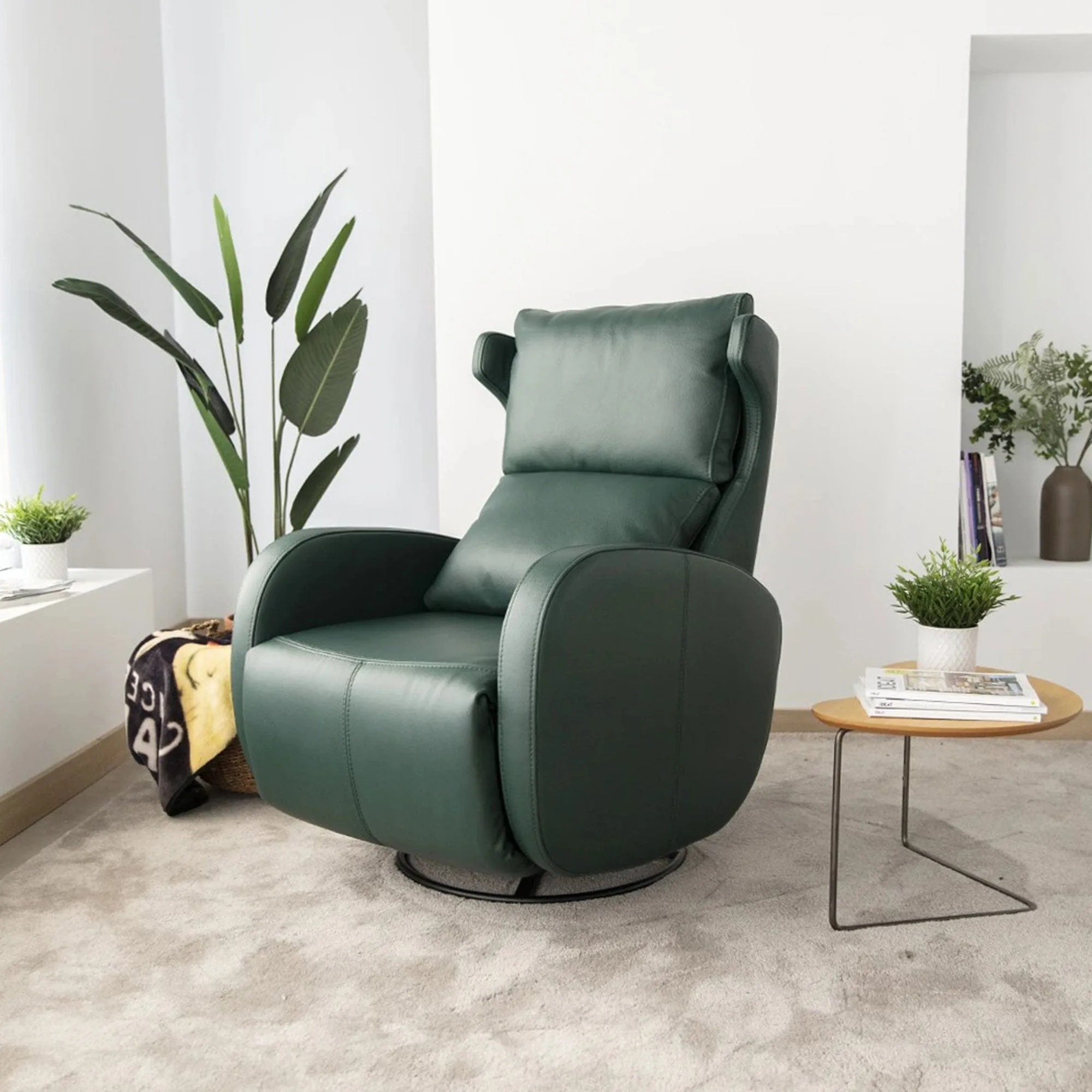 Valencia - Manual Recliner Chair In Leather