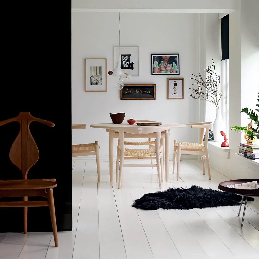 Wegner PP70/126 Dining Table - 49.6” dia