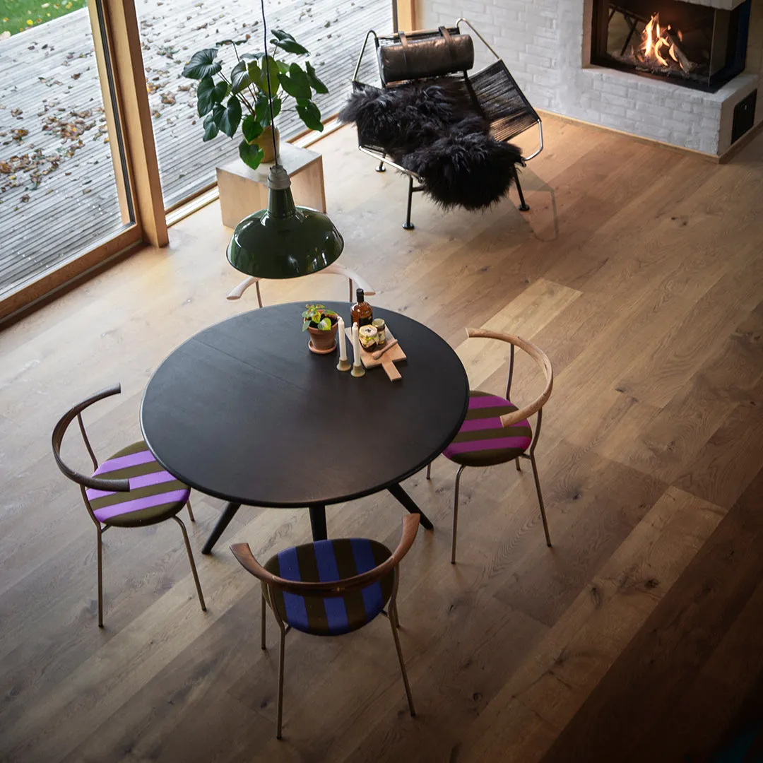 Wegner PP75/120 Table - 47.25 dia